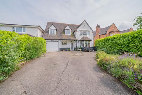 4 bed property, in Whitefields Road, £840,000