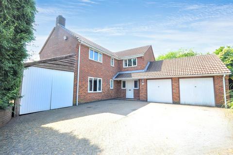 4 bed property, in Uttoxeter Road, £495,000