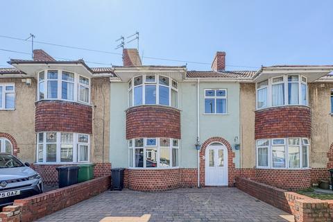 3 bed property, in Stoneleigh Road, £475,000