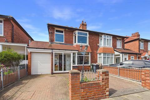 3 bed property, in Wansbeck Avenue, £380,000