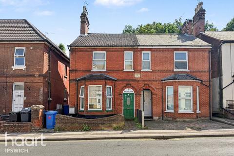 3 bed property, in Burrell Road, £220,000