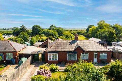 2 bed property, in Gravel Lane, £270,000