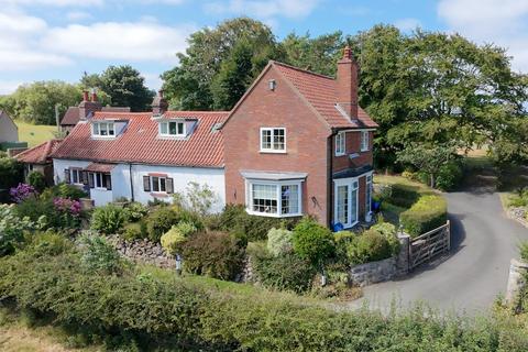 3 bed property, in Watsons Lane, £595,000