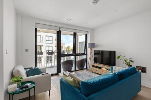 1 bed property, in Clapham Place London SW9, £475,000