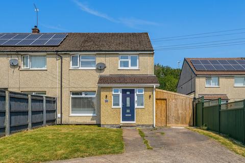 3 bed property, in Medway Road, £220,000