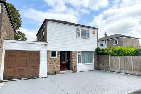 3 bed property, in Sharston Crescent, £475,000
