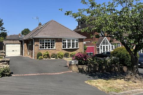 2 bed property, in Timbertree Road, £375,000