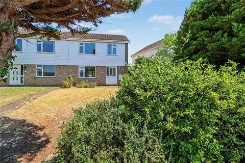3 bed property, in Beccles Road, £220,000