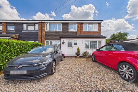 5 bed property, in Ringway Road, £650,000