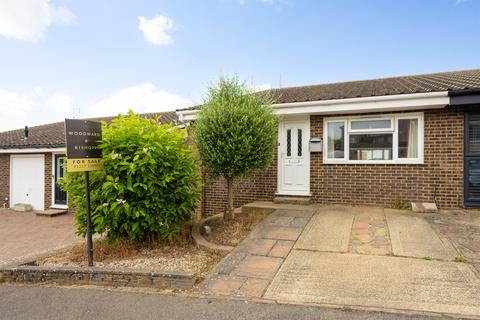 4 bed property, in Linnet Avenue, £385,000