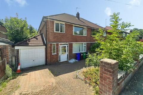 3 bed property, in Blackley New Road, £280,000