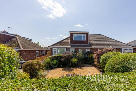 3 bed property, in Falcon Road West, £220,000