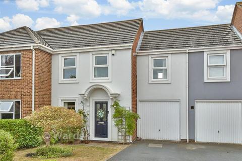 3 bed property, in Wadham Place, £211,500