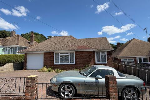 2 bed property, in The Highlands, £350,000