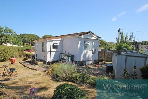 2 bed property, in Medina Park, £80,000
