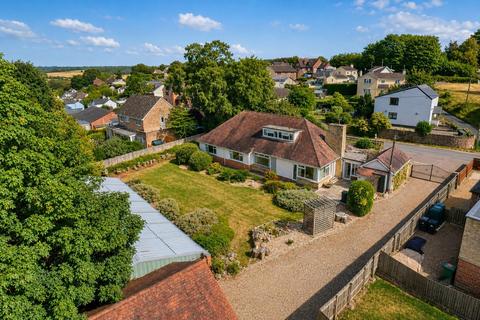 5 bed property, in Joyford Hill, £585,000
