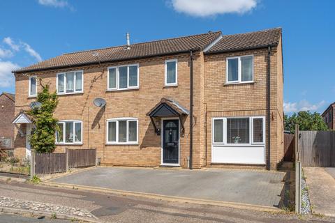 5 bed property, in White Gates, £325,000