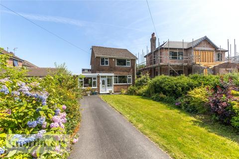 3 bed property, in Cut Lane, £265,000