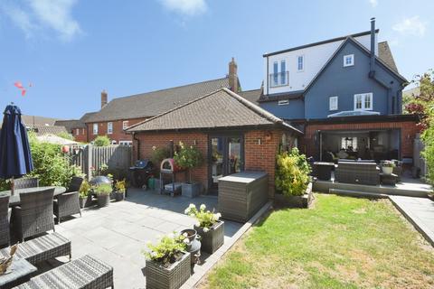 4 bed property, in Cornelius Vale, £575,000