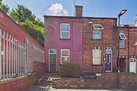 3 bed property, in Marmion Road, £240,000