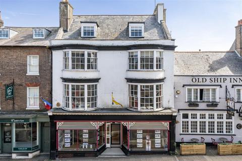 3 bed property, in High West Street, £350,000
