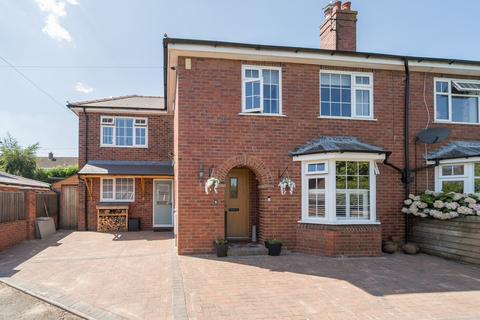 4 bed property, in Hereford HR1, £425,000