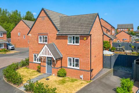 4 bed property, in Juniper Way, £460,000