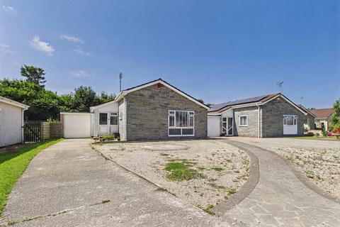 3 bed property, in Bedowan Meadows, £400,000
