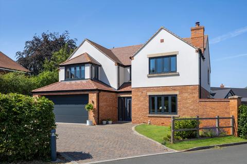 4 bed property, in Milcote Close, £1,195,000