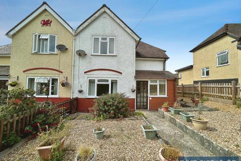2 bed property, in KNIGHTON LD7 1HB, £215,000