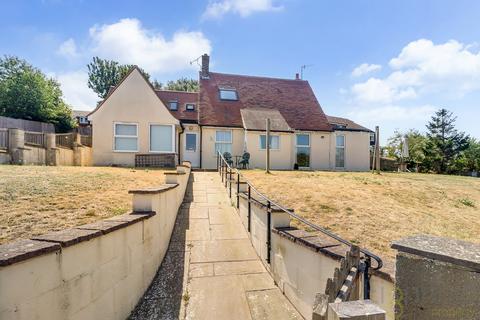 1 bed property, in Vale Road, £375,000