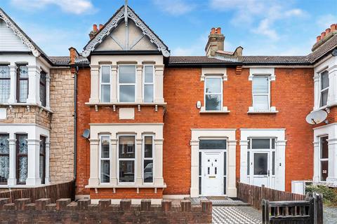 4 bed property, in Aldborough Road South, £600,000