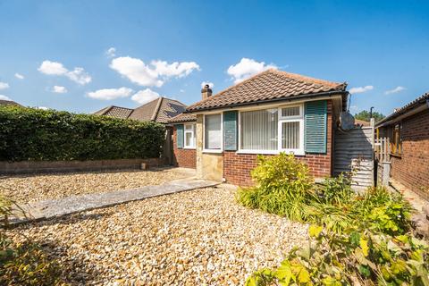 4 bed property, in Freshbrook Road, £375,000