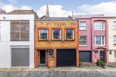 1 bed property, in St. Petersburgh Mews, £1,000,000