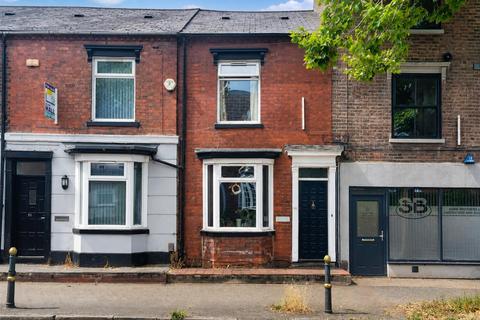 2 bed property, in Hagley Road, £189,950