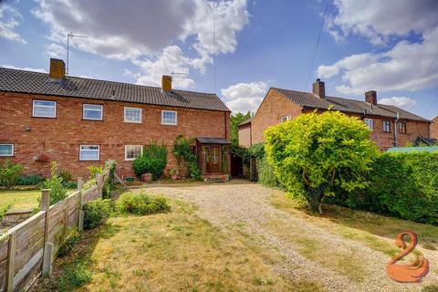3 bed property, in Croft Lane, £325,000