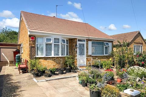 2 bed property, in Brixham Drive, £260,000