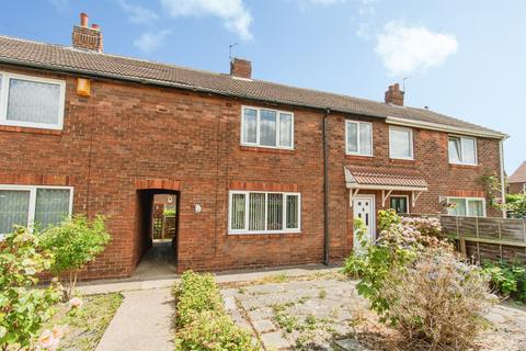 3 bed property, in Priory Road, £140,000