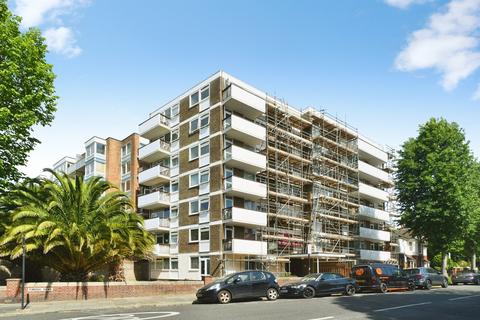 2 bed property, in New Church Road, £265,000