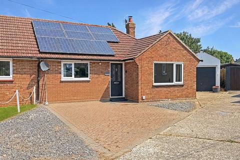 2 bed property, in Cornwall Gardens, £400,000