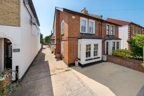 4 bed property, in Whitehill Road, £550,000