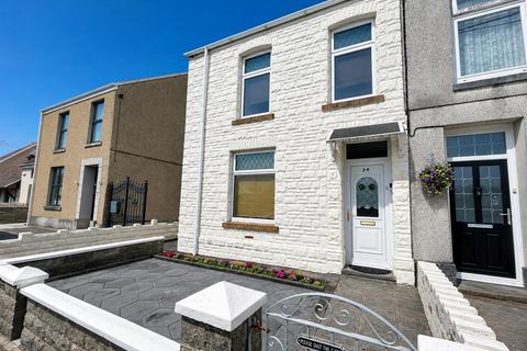 3 bed property, in Tyn Y Bonau Road, £195,000