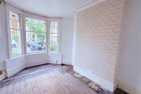 3 bed property, in Werfa Street, £325,000