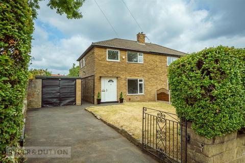 3 bed property, in Scar Lane, £250,000