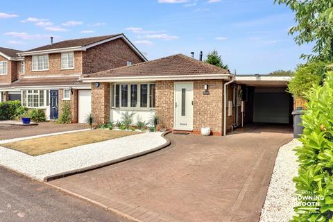 3 bed property, in Yew Tree Avenue, £450,000