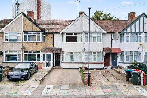 2 bed property, in Curzon Avenue, £349,950
