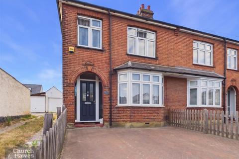 3 bed property, in Van Diemans Road, £500,000