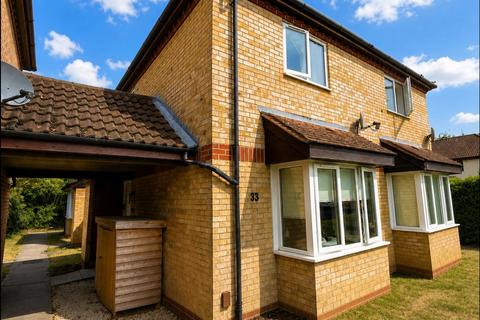 2 bed property, in Studley Knapp, £225,000