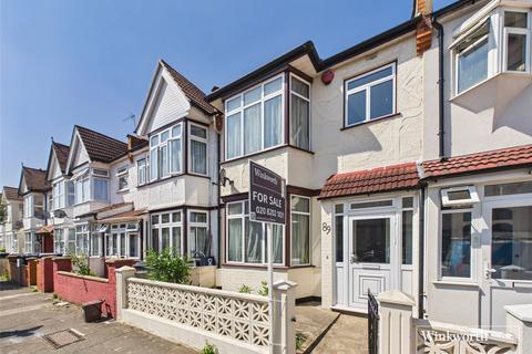 3 bed property, in Bertram Road, £575,000