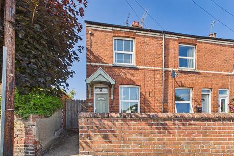 2 bed property, in Scarborough Road, £155,000